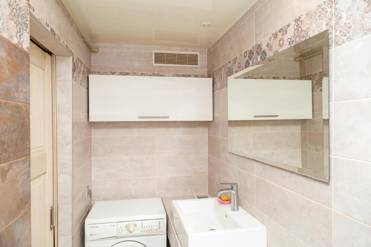 Comfortable Apartments In The Center Of 드네프로페트로프스크 외부 사진